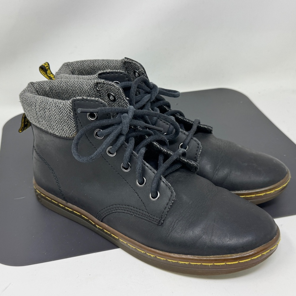 Dr. Martens Maelly Padded Collar Black
Women's Ankle Boots Size 8 Excellent